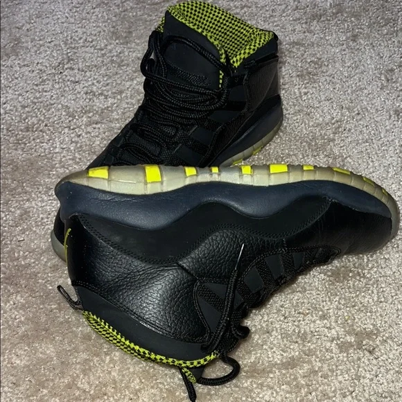 Air Jordan Retro 10 Black Yellow Sneakers - Picture 2 of 4